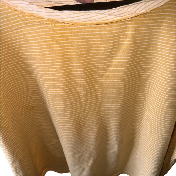 Easel size large buttercup and white pinstripe boxy t-shirt. EUC. Relaxed fit - Picture 5 of 6